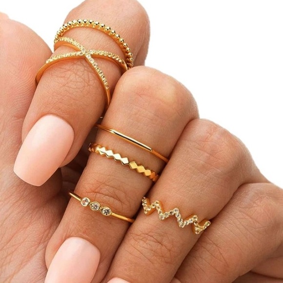 Jewelry - 💕3/$30 Rhinestone 6pc Boho Midi Ring Set